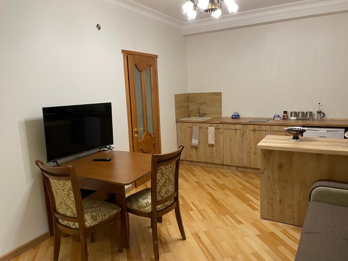 Apartment In City Center Yerevan Exterior photo